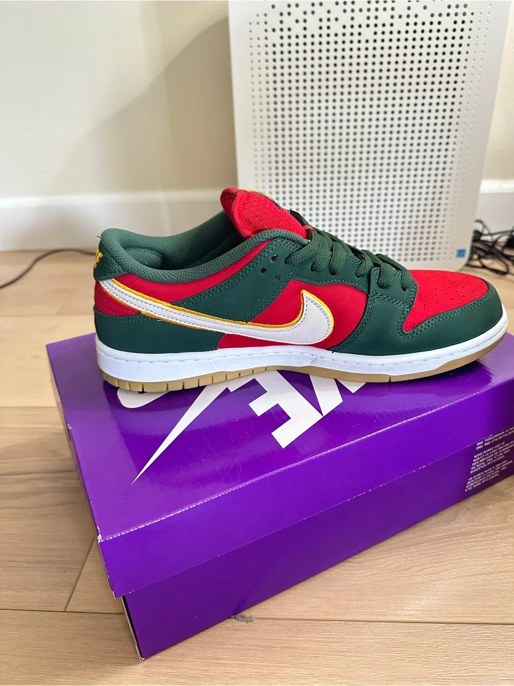 Nike SB Dunk Low PRM Seattle SuperSonics FZ1287-300 Men’s Size 10.5